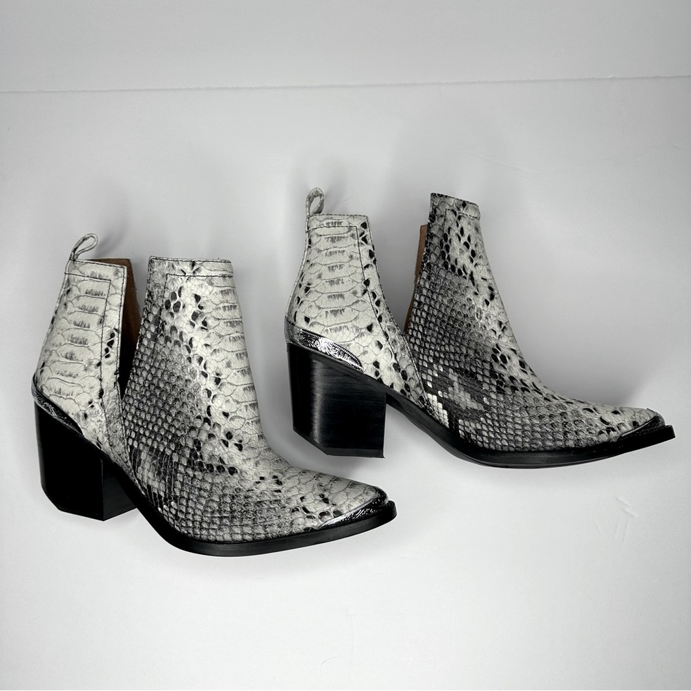 Jeffrey Campbell Cromwell Pointed Snake Python Cut-Out Leather Ankle Booties Sz8 - Picture 4 of 9